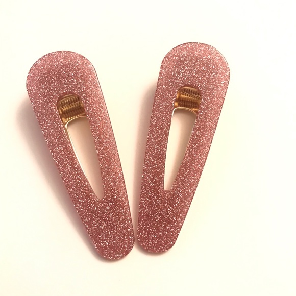 Hair clips - Picture 1 of 1